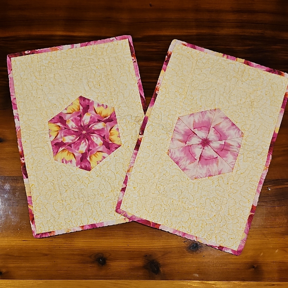 Elegant Floral Quilted Placemats - Pink and Cream